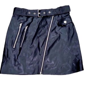 Forever 21 Black Faux Leather Zip Up Mini Skirt Size Small